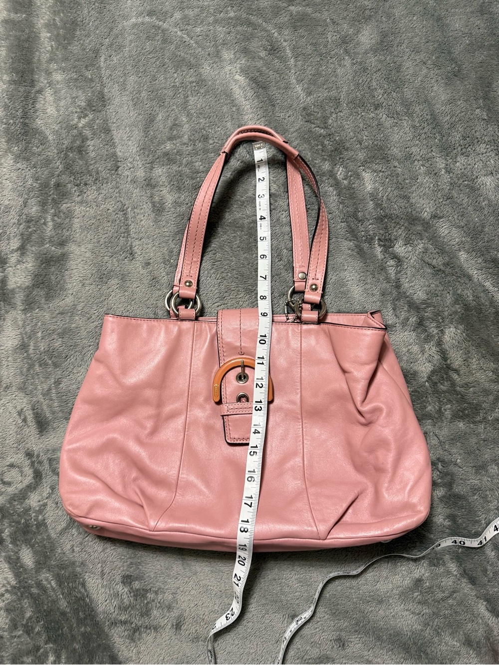 Soft Pink Leather Tote Bag with Buckle Accent - Picture 3 of 10